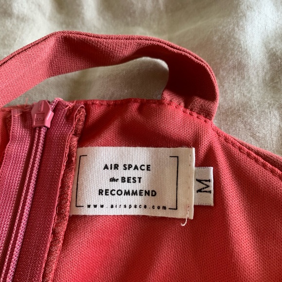 Open shoulder red dress - Picture 2 of 5